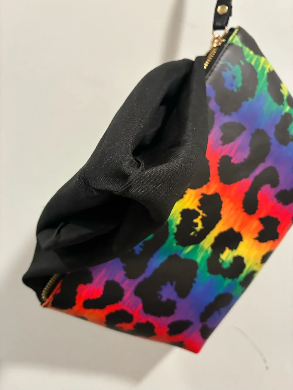 Source Unknown Vibrant Rainbow Leopard Print Wristlet Clutch - Black & Rainbow